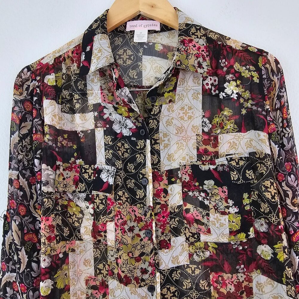 Band of Gypsies Womens Sz XS Sheer Floral Roll Tab Sleeve Blouse Casual Boho Top - Picture 3 of 12